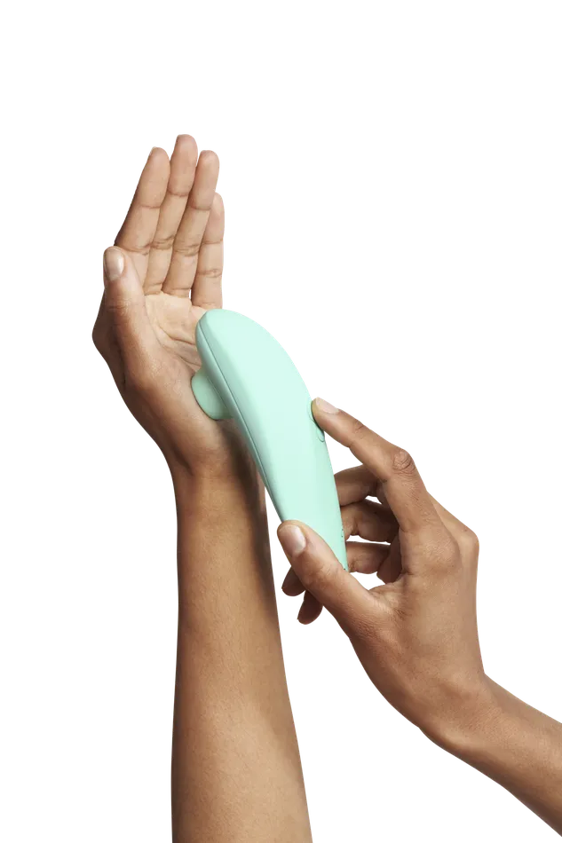 Female Sex Toys Womanizer Womanizer Marilyn Monroe x Womanizer Classic 2 Clitoral Stimulator Mint Green